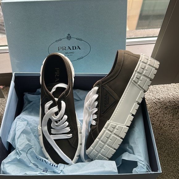 Prada Double Wheel nylon gabardine sneakers, size 38 - Picture 2 of 2